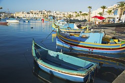 Tak Punya Ongkos Pulang, Turis Tampar Polisi Agar Dideportasi