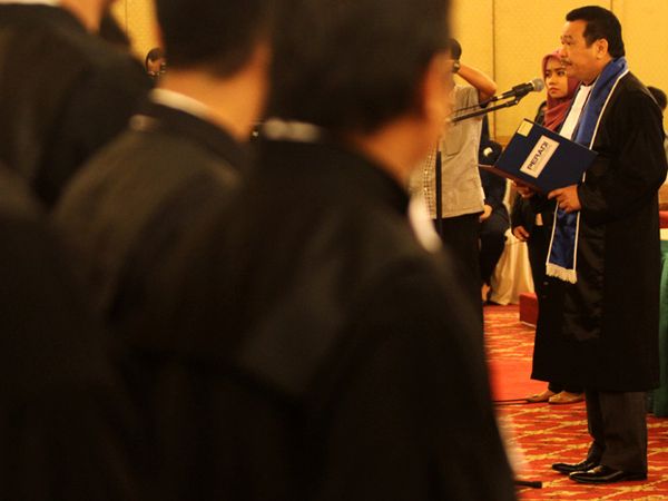 Peradi Lantik  244 Advokat