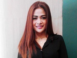 Hesty Klepek Klepek Akui Nyaris Jadi Istri Siri Seorang Duda