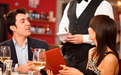 Perhatikan 8 Hal Ini Agar Anda Tetap Sehat Walau Sering Makan di Restoran! (1)