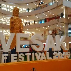 Vesak Festival 2015 Hadirkan Patung Buddha 12 Meter di Mal