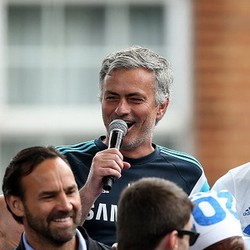 Mourinho Olok-olok MU, City, dan Arsenal lewat Pidato Kocak