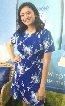 Agni Pratistha Rela Repot Urus Bayi karena Tolak Popok Sekali Pakai