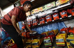 Mainan Kayu ini Masih Eksis di Jakarta, Masih Ada Anak-anak yang Suka