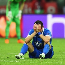 Kesalahan-kesalahan di Lini Belakang yang Mengubur Mimpi Dnipro