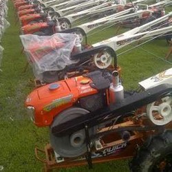 SMK se-Jatim, Bakal Produksi Traktor Pemanen Padi