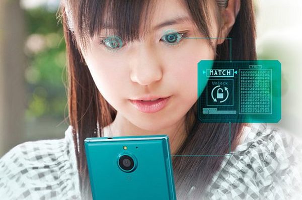 Canggih! Ponsel Fujitsu Dibuka Cukup Pakai Mata