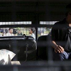 12 Polisi Malaysia Ditangkap Terkait Temuan Kamp Penyelundup Manusia