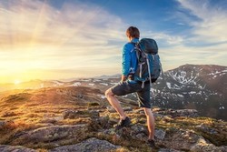 Naik Gunung, Petualangan Seru Tapi Butuh Ilmu