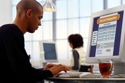 71% Traveler Cari Info Wisata Lewat Online, Kalau Kamu?