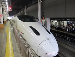 Begini Rasanya Naik Kereta Super Cepat Shinkansen