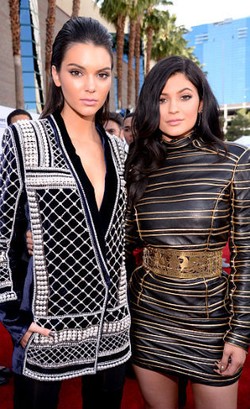 Kendall dan Kylie Jenner Membuat Label Fashion Terbaru?