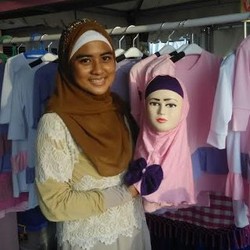 Berawal Iseng-iseng, Wanita Ini Raup Rp 60 Juta/Bulan dari Bisnis Jilbab