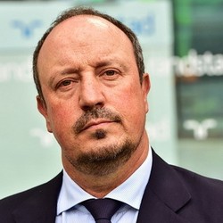Benitez Tinggalkan Napoli karena Faktor Keluarga