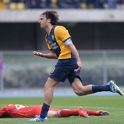 Toni Tetap Menggoda di Usia Tua