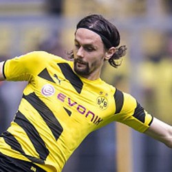 Subotic Teken Kontrak Baru dengan Dortmund