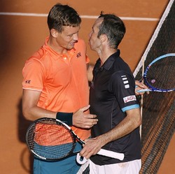 Berdych Atasi Stepanek Lewat Duel Empat Set