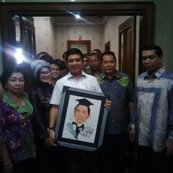 Tiba-tiba para PNS Hampiri Yuddy: Surprise! Happy Birthday Pak Menpan