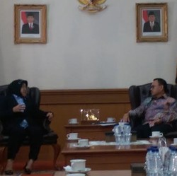 Hasil Pertemuan Risma dan Menteri ESDM: Surabaya Bakal Jadi Green City