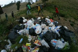 Masalah Sampah Rinjani, Ternyata Juga Terjadi di Gunung Lain di Indonesia