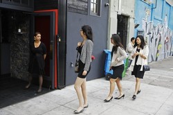 Kini Pesan dan Bayar Makanan di Restoran Seperti Beli Tiket Bioskop