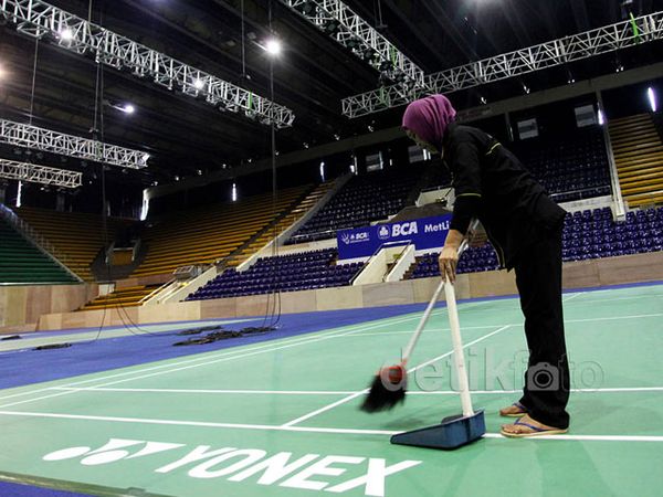 Istora Senayan Bersolek Jelang BCA Indonesia Open 2015