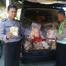 Produknya Diamankan Polisi, Produsen Cireng Tantang Jokowi