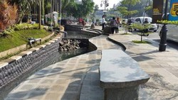 Wah, Air Sungai Kantor Ridwan Kamil yang Setiap Jumat Hitam Kini Jernih