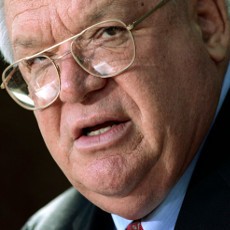 Eks Ketua Parlemen AS Bayar Seseorang untuk Tutupi Hubungannya dengan Pria