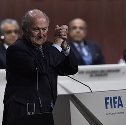 Blatter Kembali Jadi Presiden FIFA Setelah Pengunduran Diri Pangeran Ali