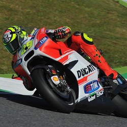 Ungguli Lorenzo, Iannone Rebut Pole Pertamanya