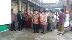 Kunjungi Ponpes di Mojokerto, Menristek Nasir Janjikan Beasiswa