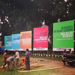 Jelang Hari Pancasila, Spanduk Ini Baru Indonesia Bertebaran di Blitar