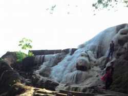 Relaksasi Akhir Pekan dengan Air Panas di Ciseeng, Bogor