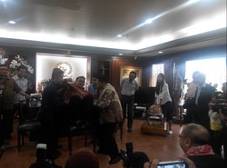 Saat Fadli dan Jaya Suprana Menguji Kesaktian Batu Green Sojol