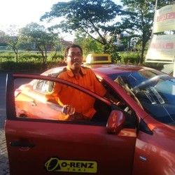 Sopir Taksi Ini Ingin Kembalikan Uang Rp 10 Juta yang Tertinggal di Mobilnya