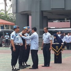 Tertunduk dan Terdiam, Staf LP Banceuy Pengedar Narkoba Dipecat dengan Hormat