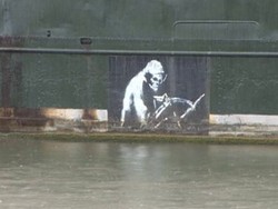 Grafiti Malaikat Maut Banksy di Dermaga Dipindahkan ke Museum