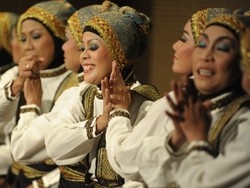 Walet Dance Company Pentaskan Tari Tangloung Nanggroe Budaya Bangsa