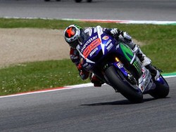 MotoGP Kembali ke Indonesia: Untuk Pebalap, Fans, Pabrikan dan Ekonomi