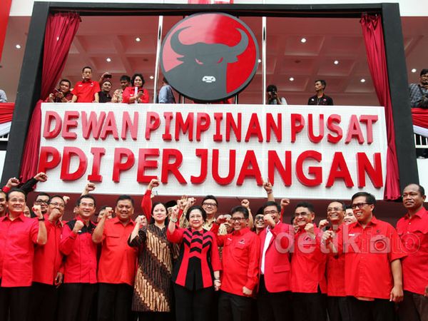 Megawati Resmikan Kantor DPP PDIP
