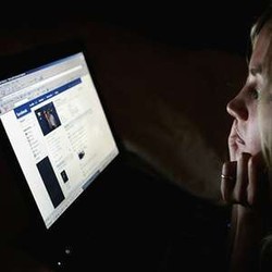 Foto Menyusui Tersebar di Internet, Ibu Ini Kaget