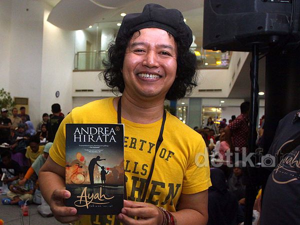 Perilisan Novel 'Ayah' Andrea Hirata