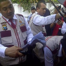 Penyidik Tipidkor Sita Berkas Perjalanan dari Mobil Komisioner Bawaslu