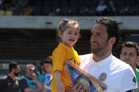 Luca Toni, si Gaek nan Spesial