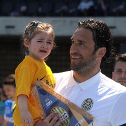 Luca Toni, si Gaek nan Spesial