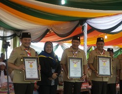 5.000 Pramuka Santri Pecahkan Rekor MURI