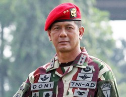Danjen Kopassus Beri Santunan Rp 100 Juta Untuk Anggota TNI AU yang Tewas