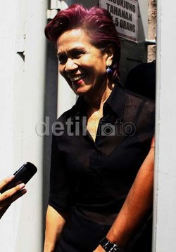 Bebas dari Lapas Tangerang, Miranda Langsung Gelar Kebaktian