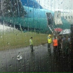 Pesawat Garuda Tergelincir di Makassar karena Cuaca Buruk, Penumpang Selamat